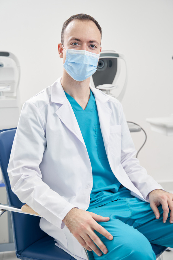 Dentist